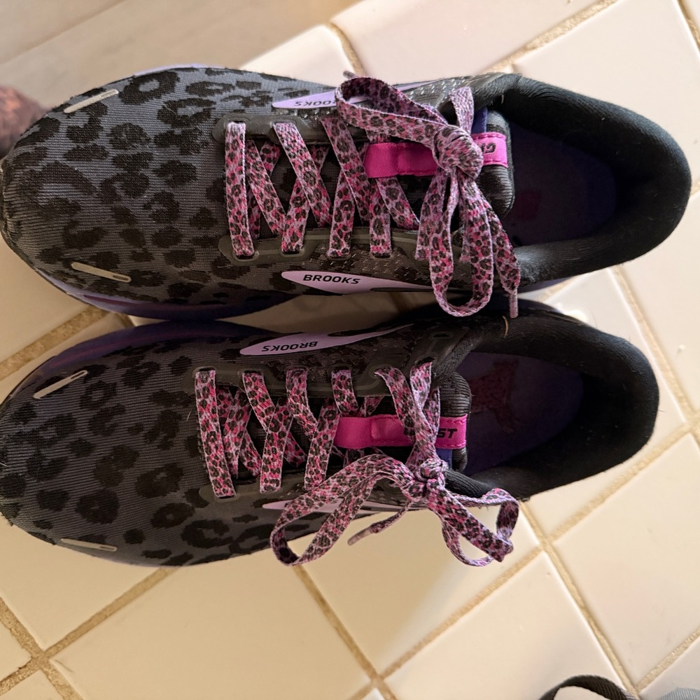 Brooks Ghost- Dark Leopard and Purple